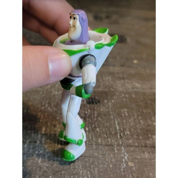 Toy Story Disney Pixar Buzz Lightyear astronaut toy figure - Picture 2 of 4